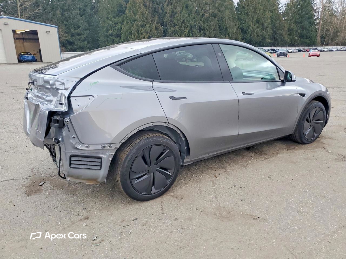 Tesla Model Y 2026
