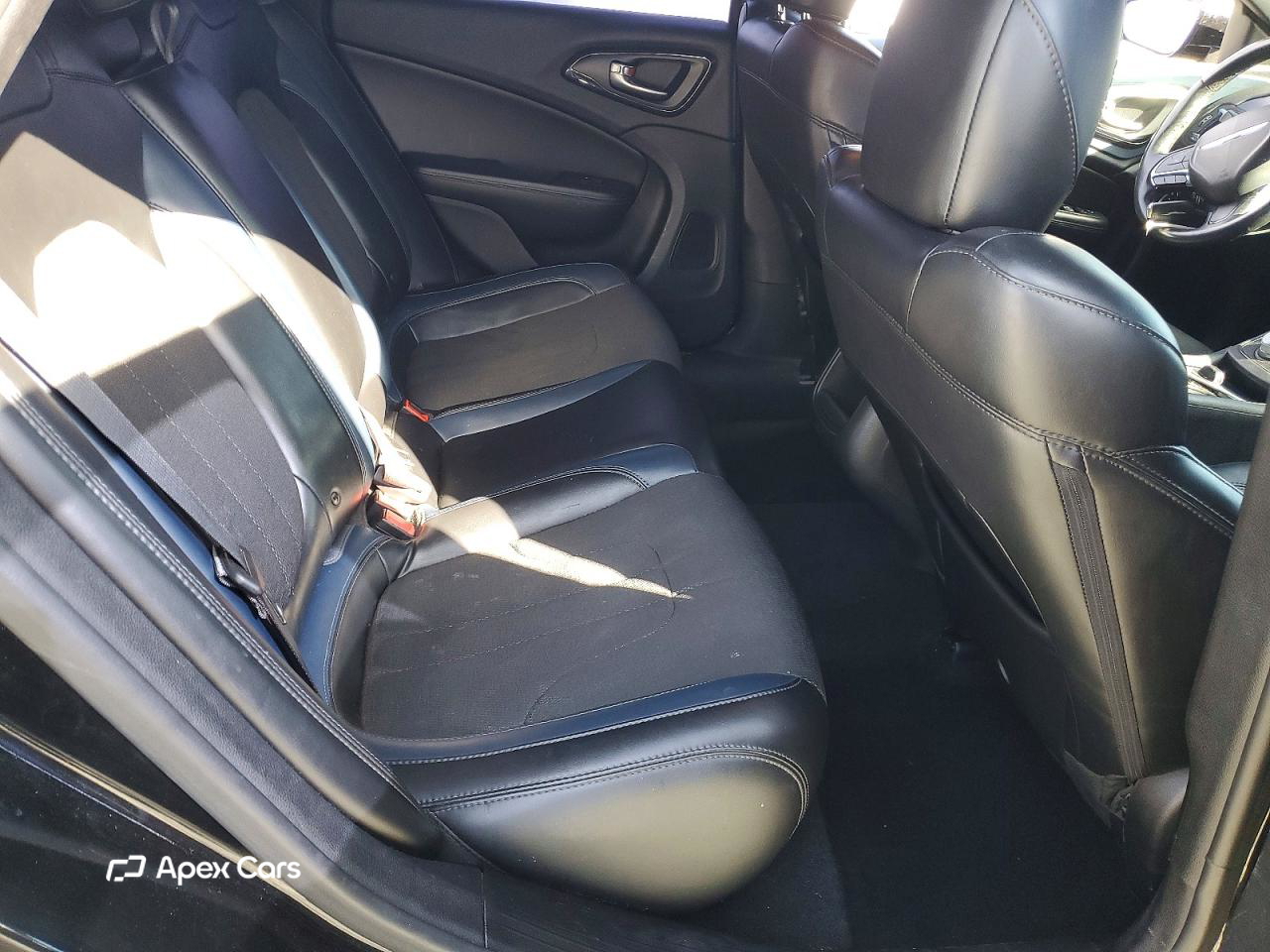 Chrysler 200 2015