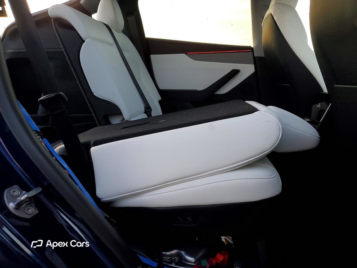 Tesla Model Y 2026