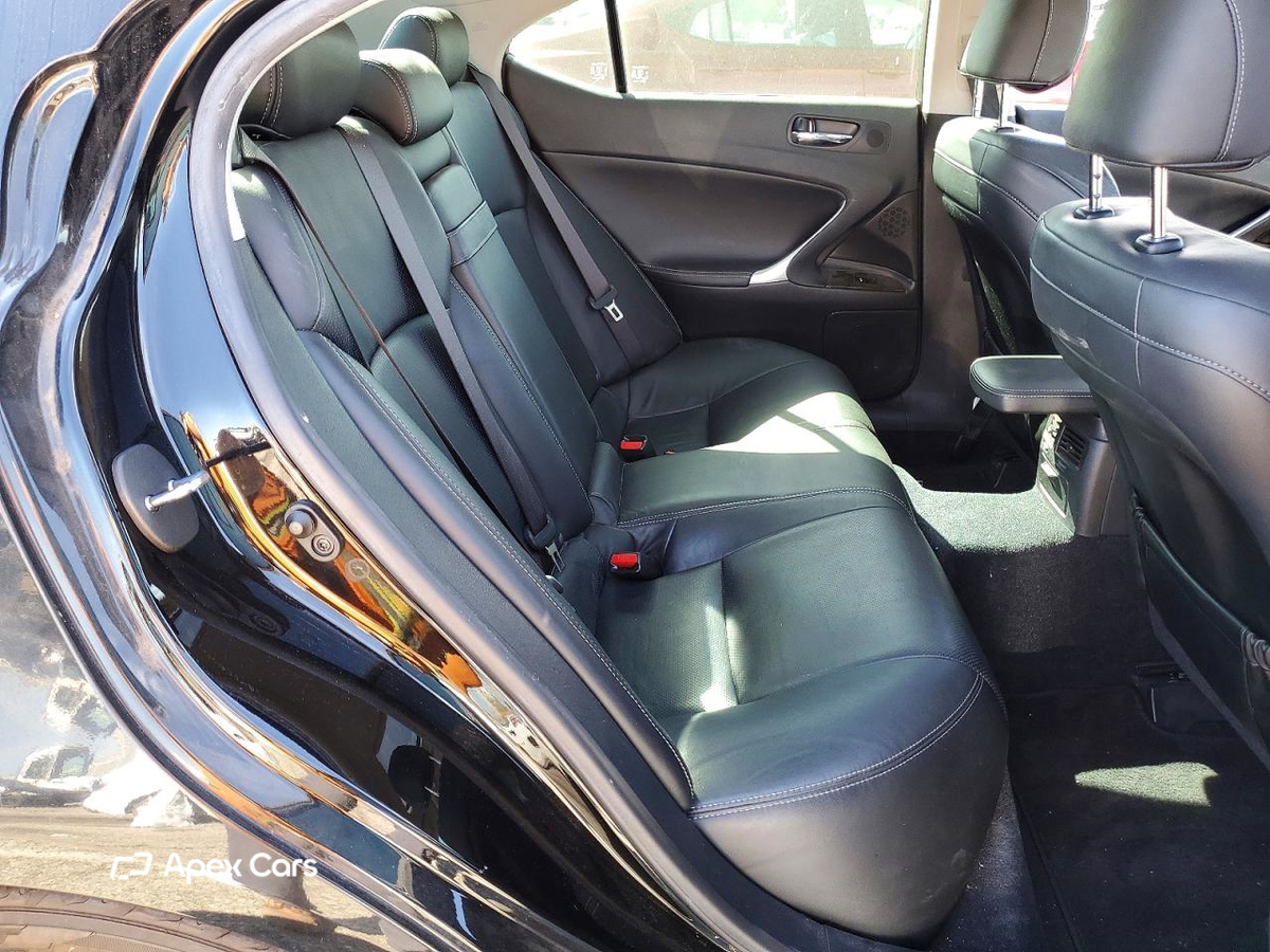 Lexus IS 2010