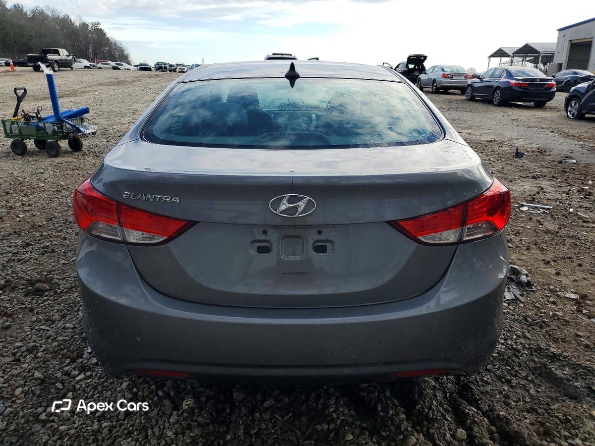 Hyundai Elantra 2013