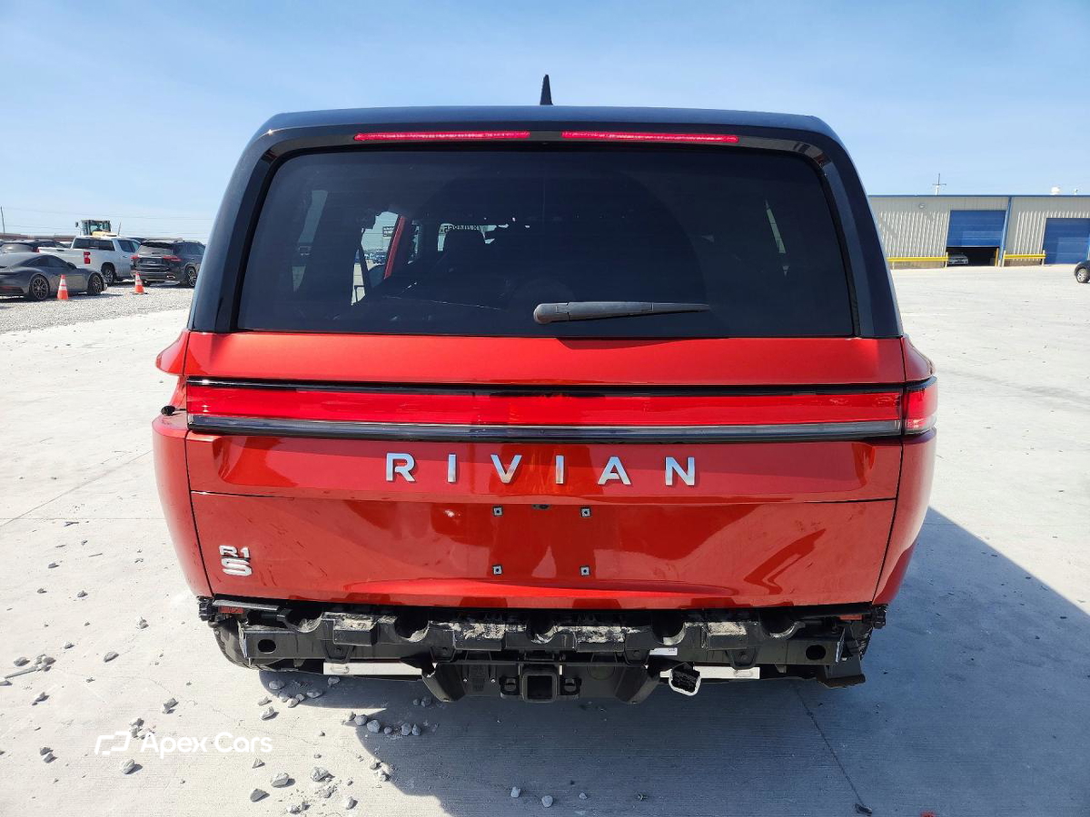 Rivian R1S 2025