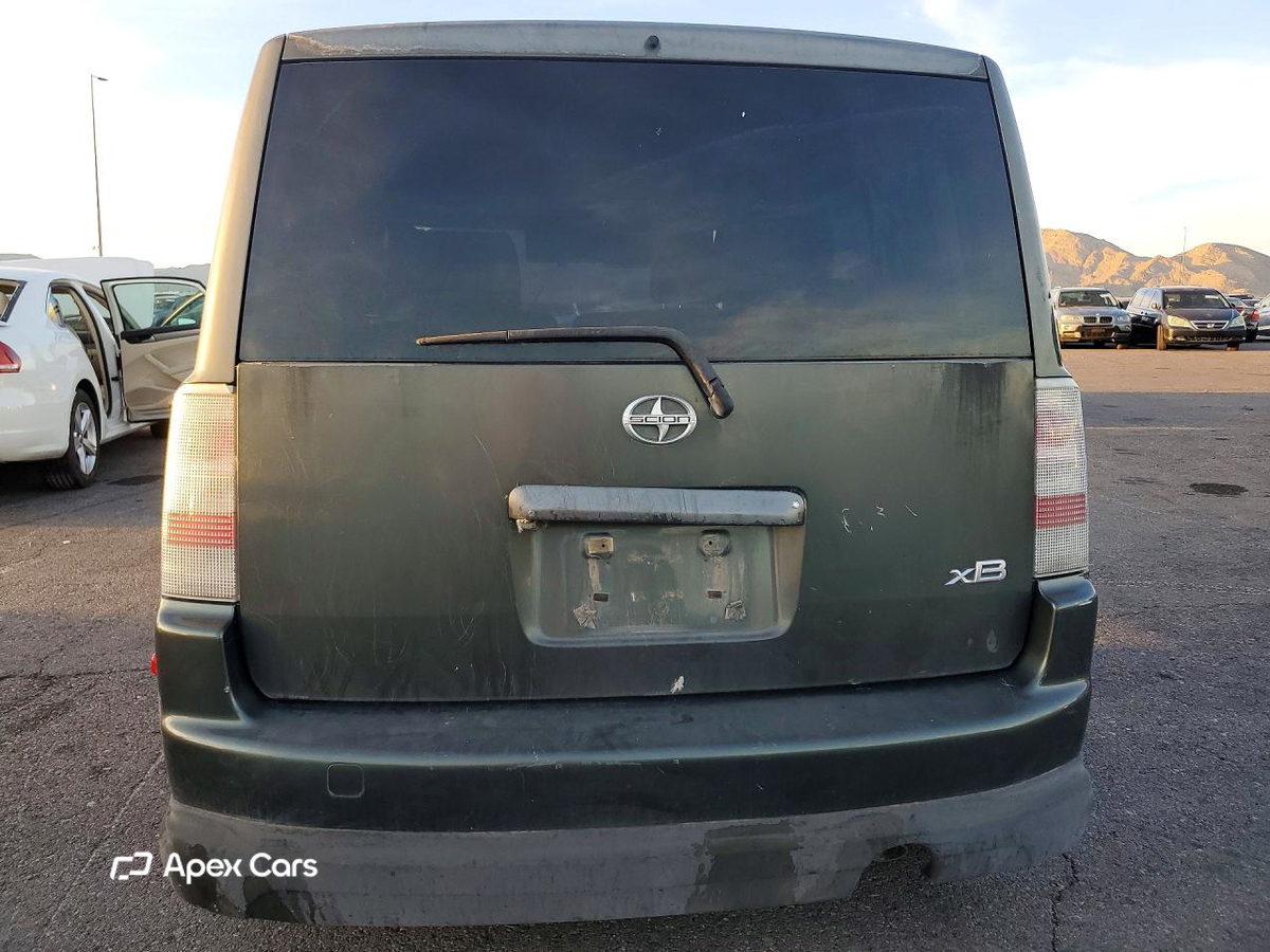 Scion xB 2005
