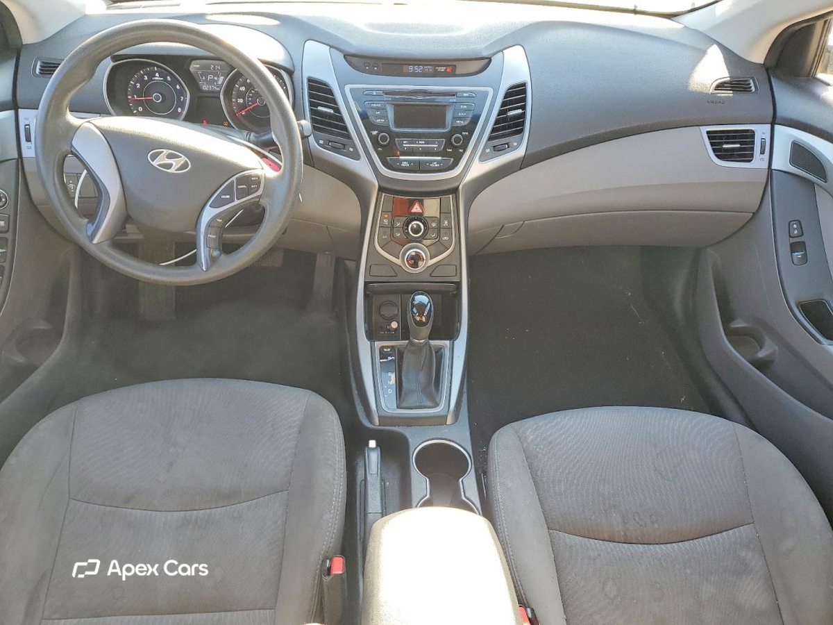 Hyundai Elantra 2016