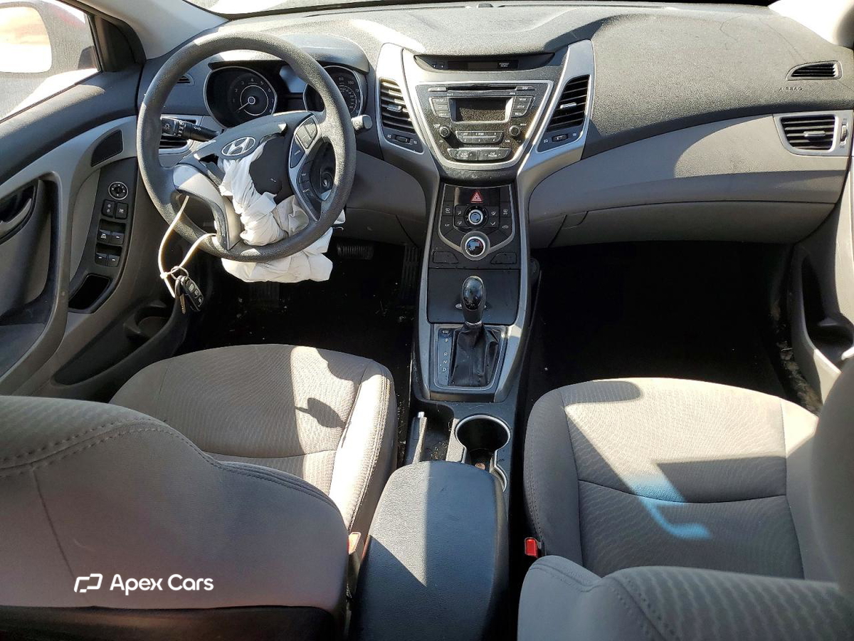 Hyundai Elantra 2016