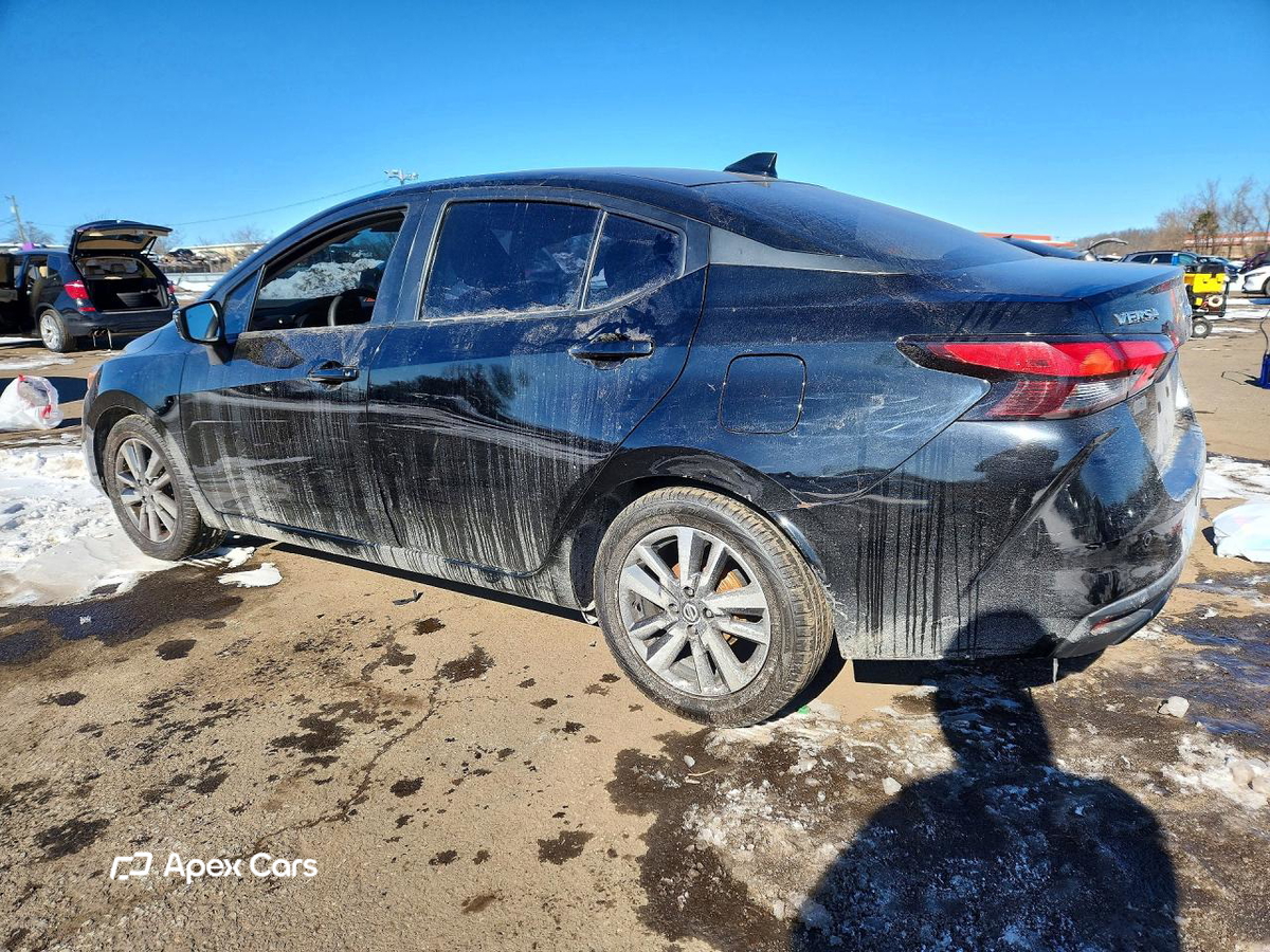 Nissan Versa 2021