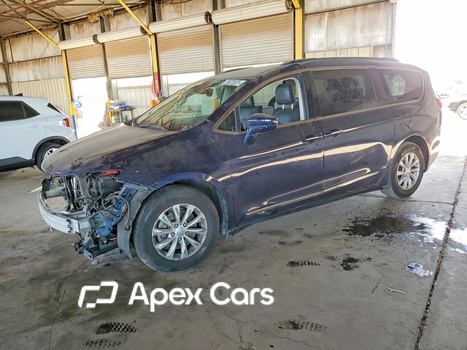 Chrysler Pacifica 2017 - Image 1 of 13