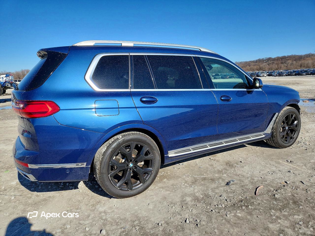 BMW X7 2021