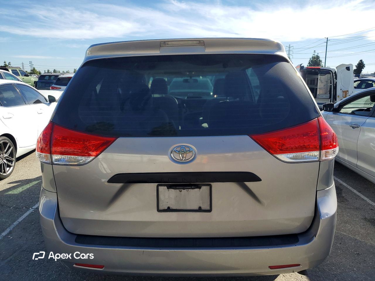 Toyota Sienna 2013