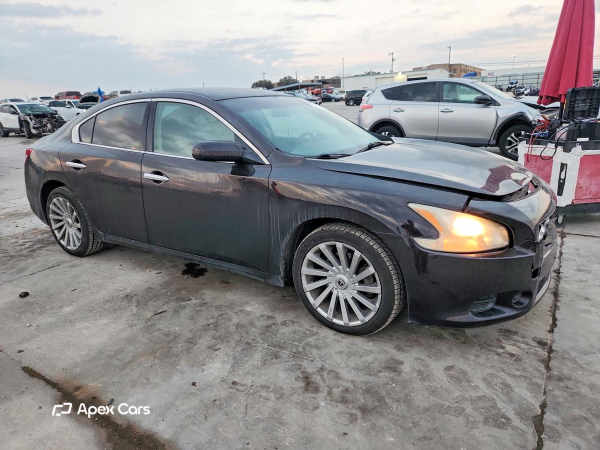 Nissan Maxima 2010