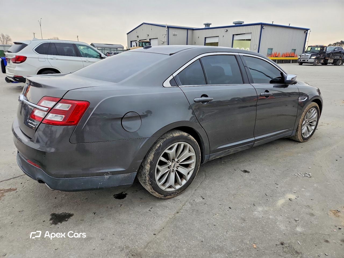 Ford Taurus 2017