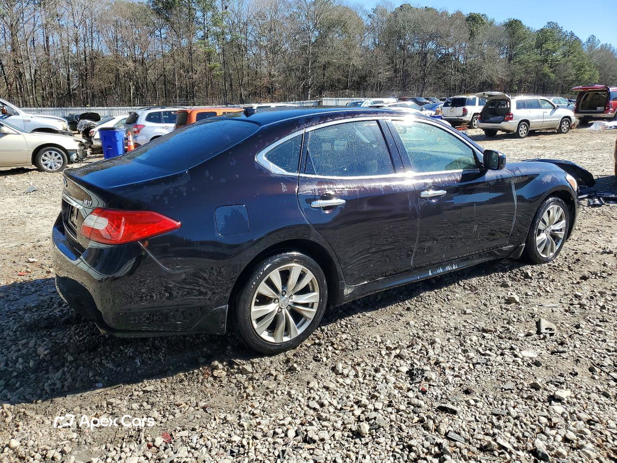 Infiniti M 2012