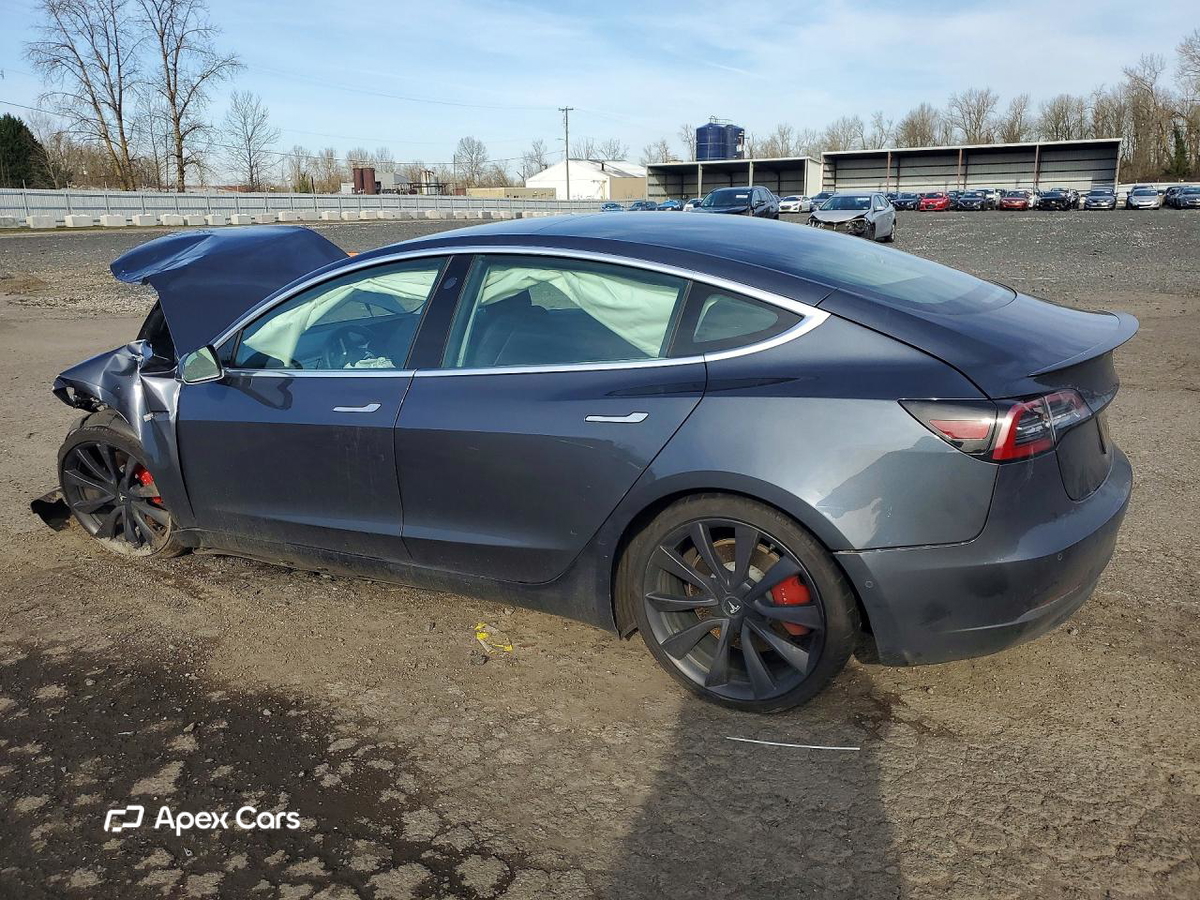 Tesla Model 3 2020