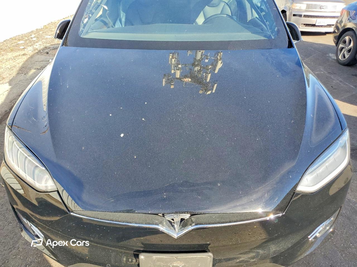 Tesla Model X 2020
