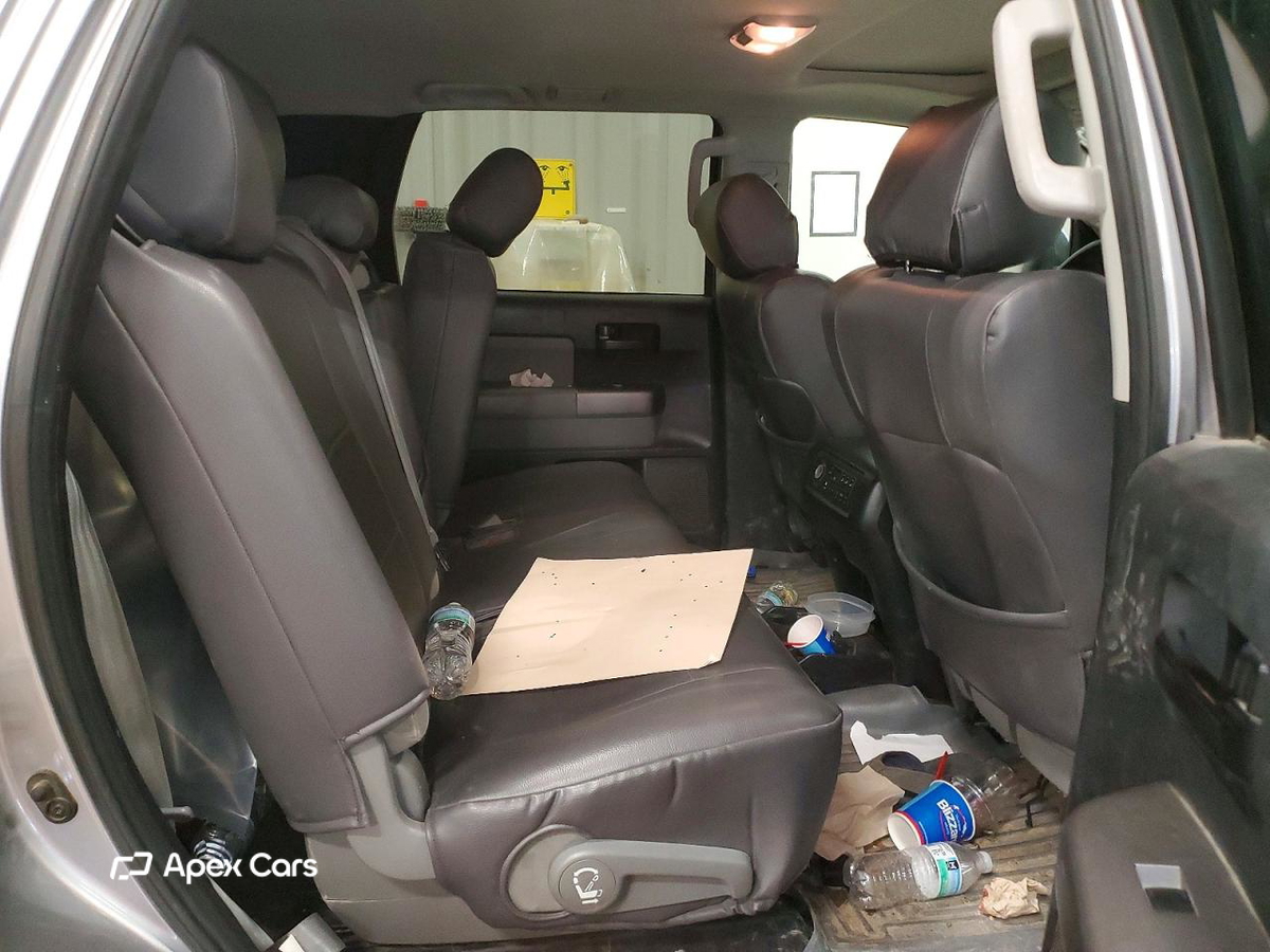 Toyota Sequoia 2012