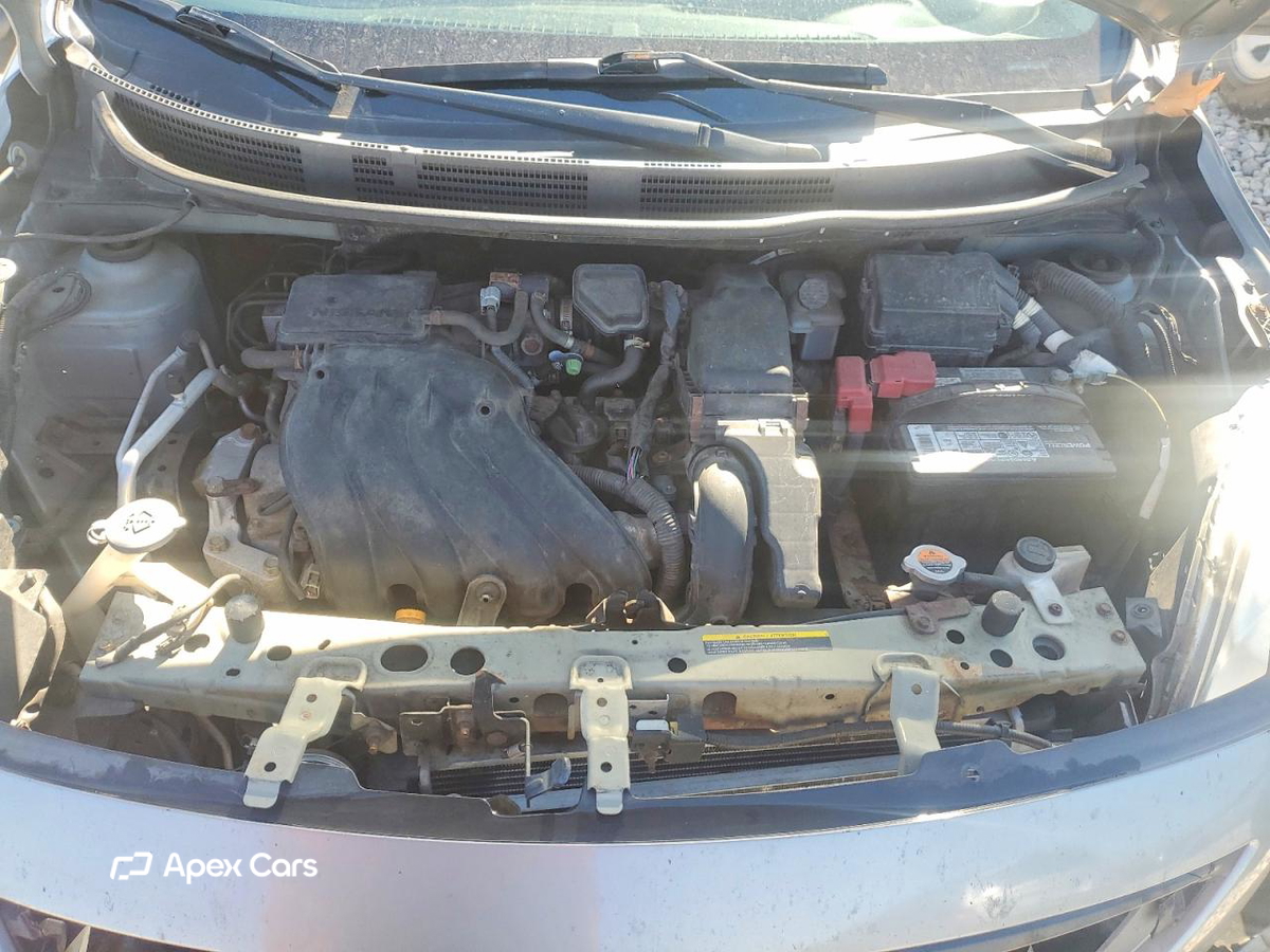 Nissan Versa 2012