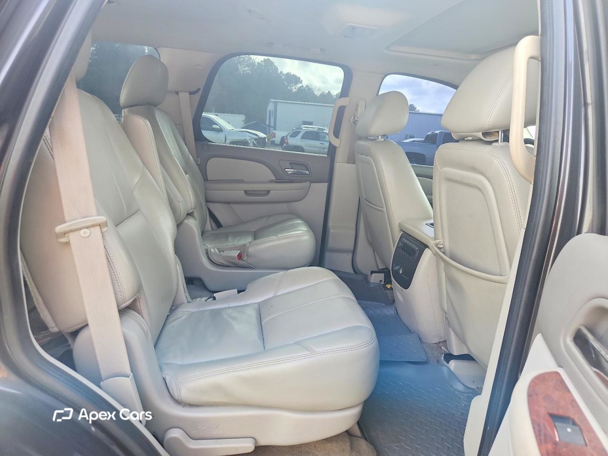 Chevrolet Tahoe 2011