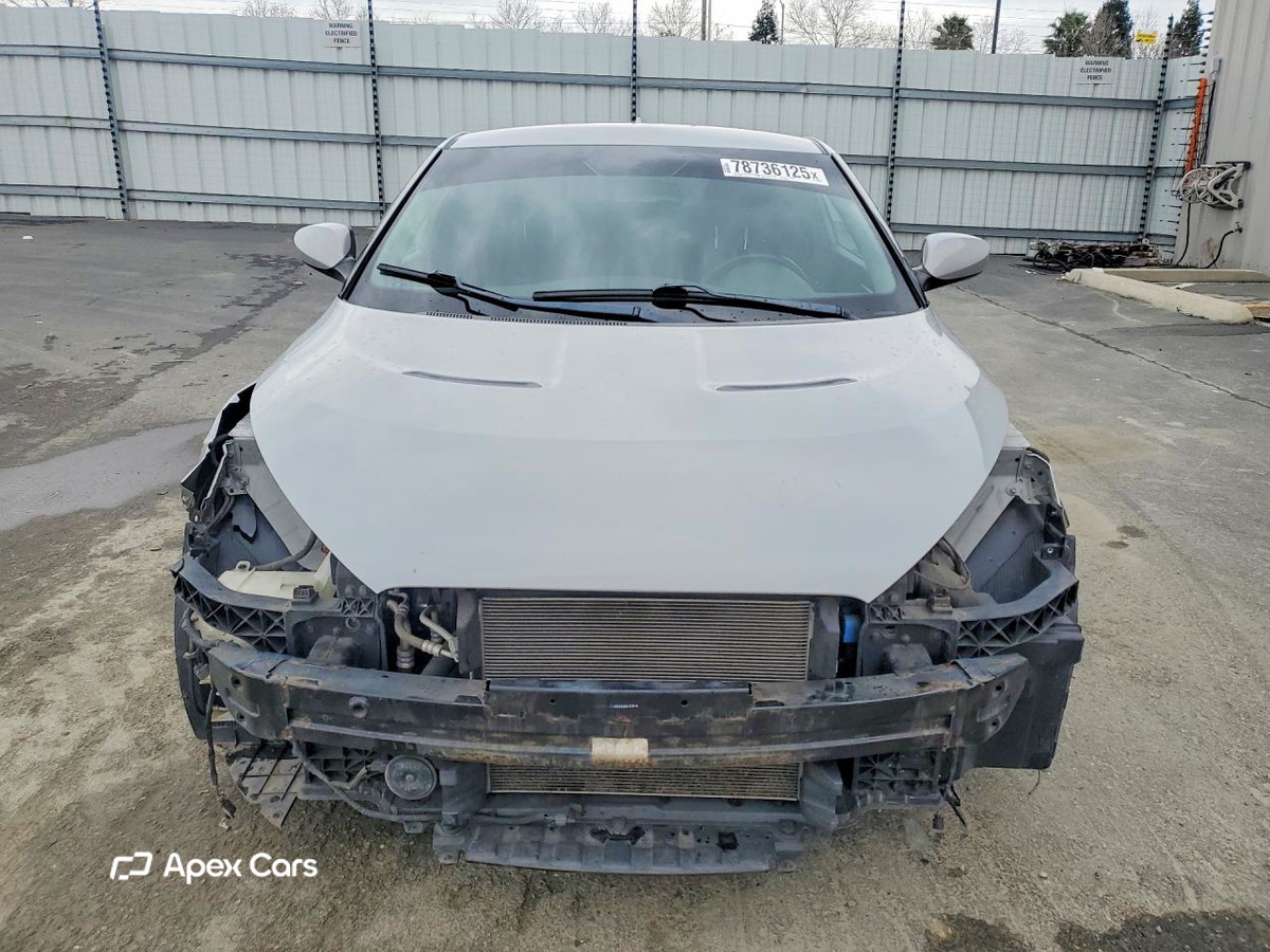 Hyundai Veloster 2013