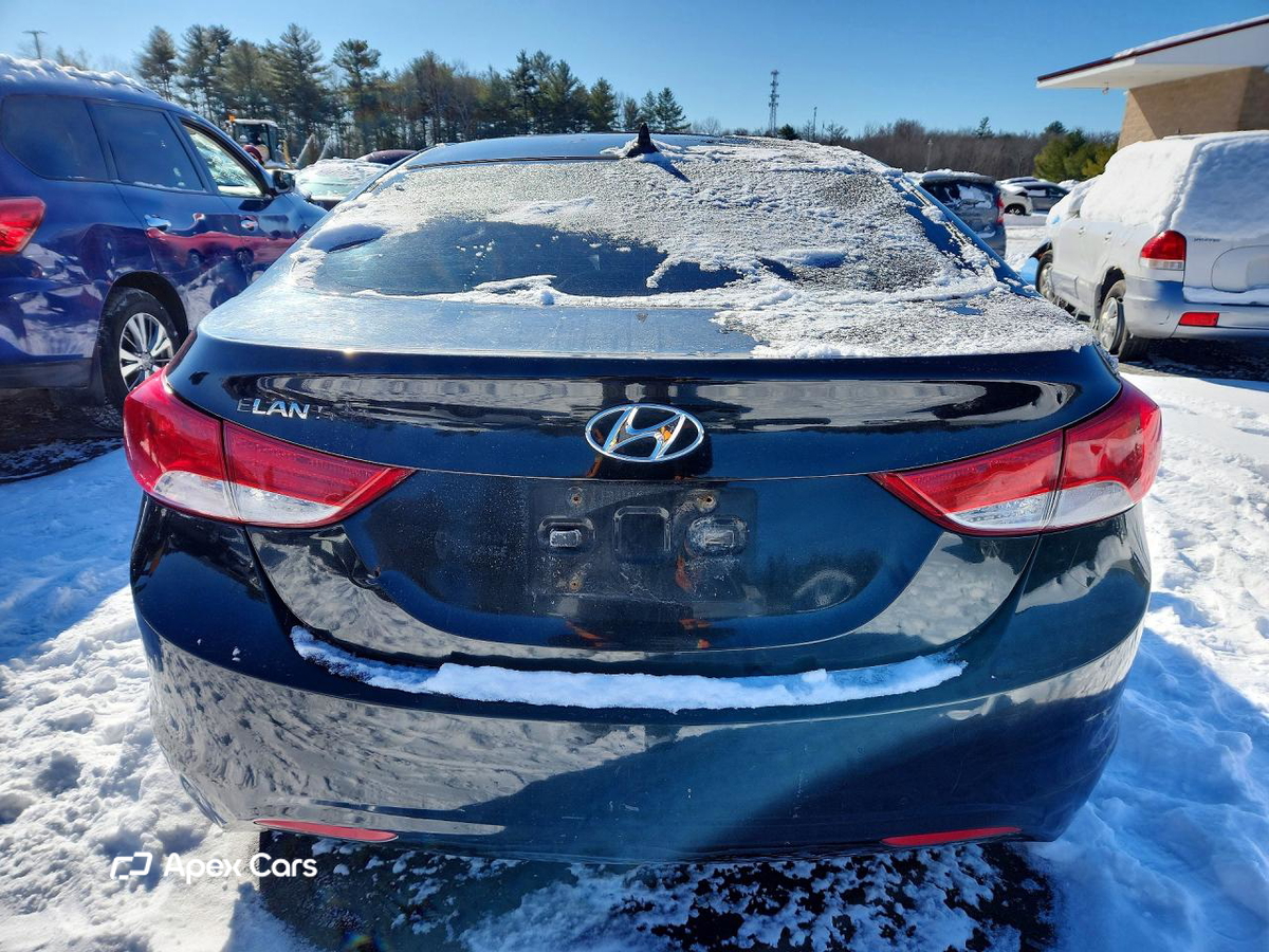 Hyundai Elantra 2011