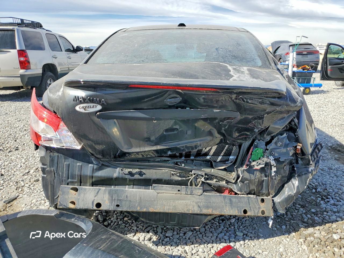 Nissan Maxima 2010