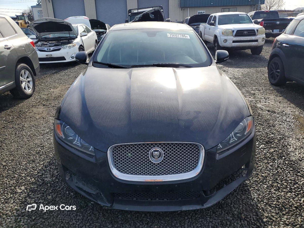 Jaguar XF 2012