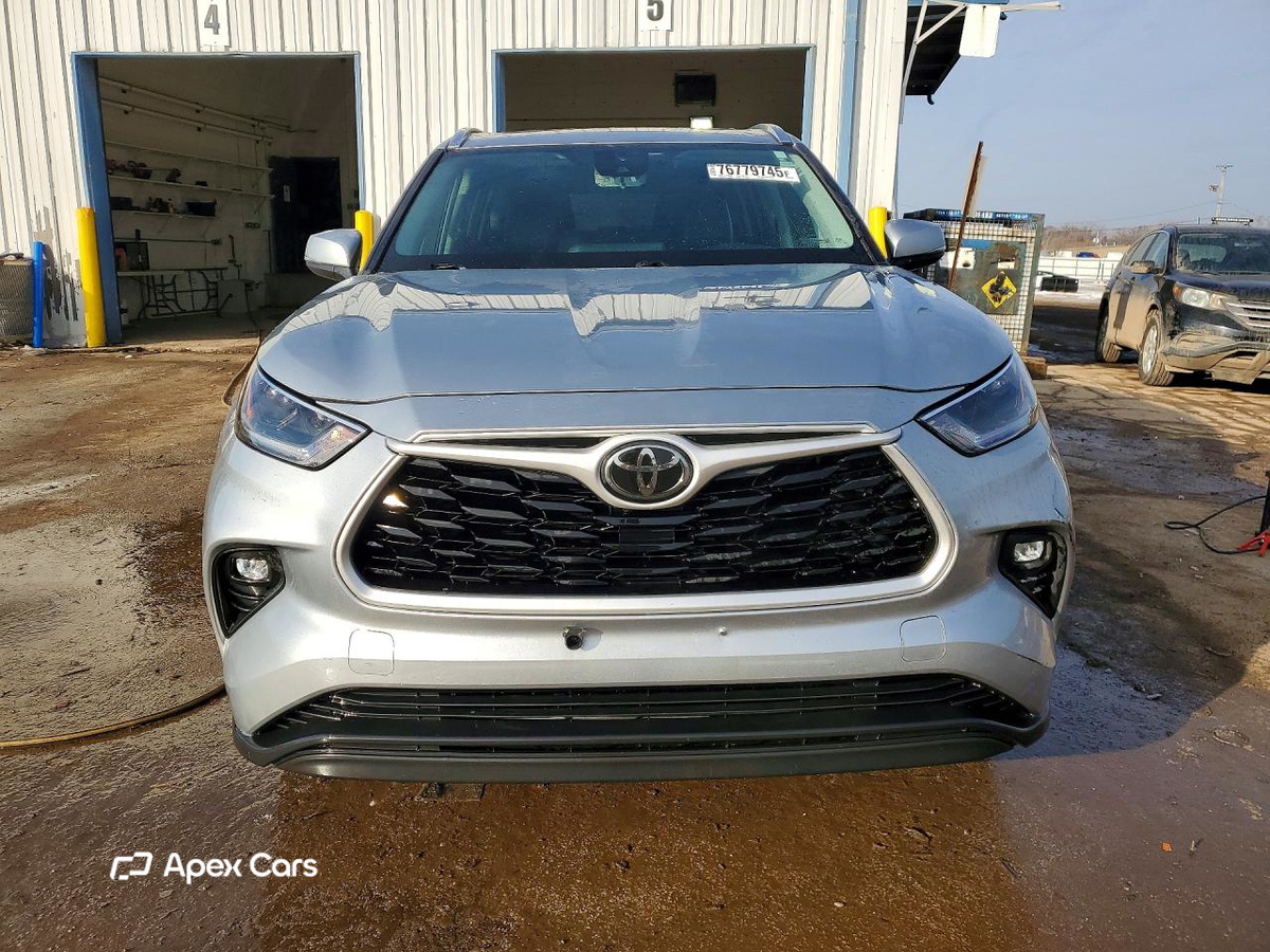 Toyota Highlander 2021