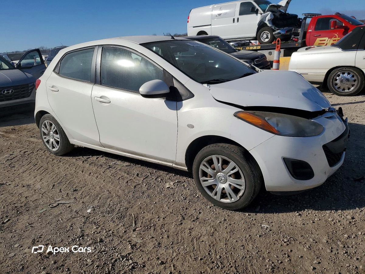 Mazda 2 2014