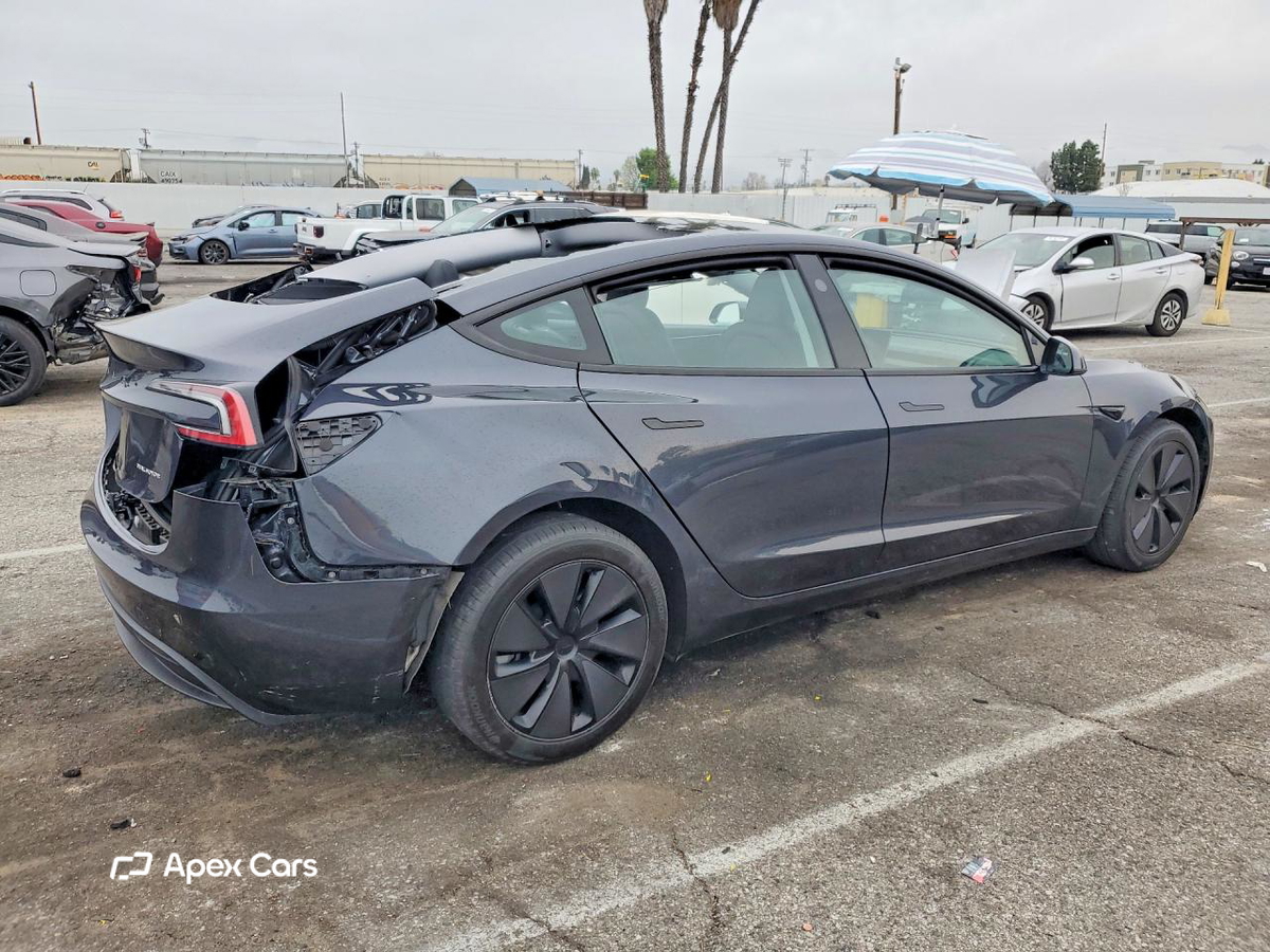 Tesla Model 3 2024