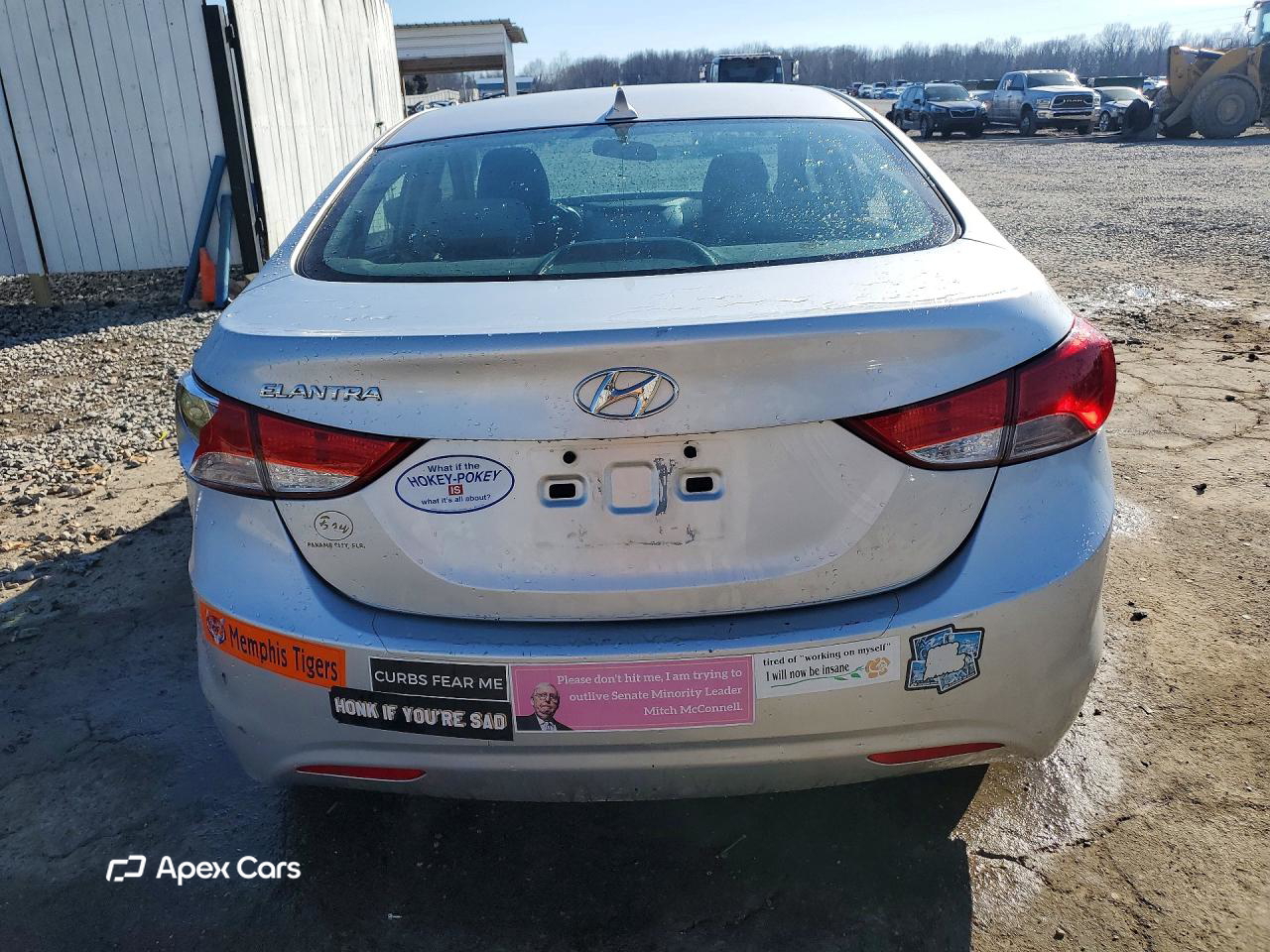 Hyundai Elantra 2013