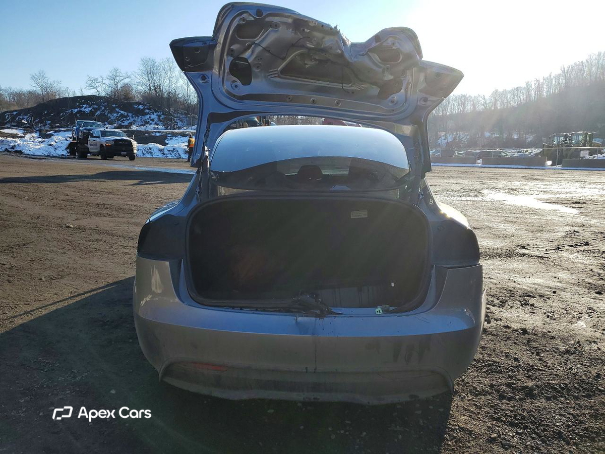 Tesla Model 3 2025