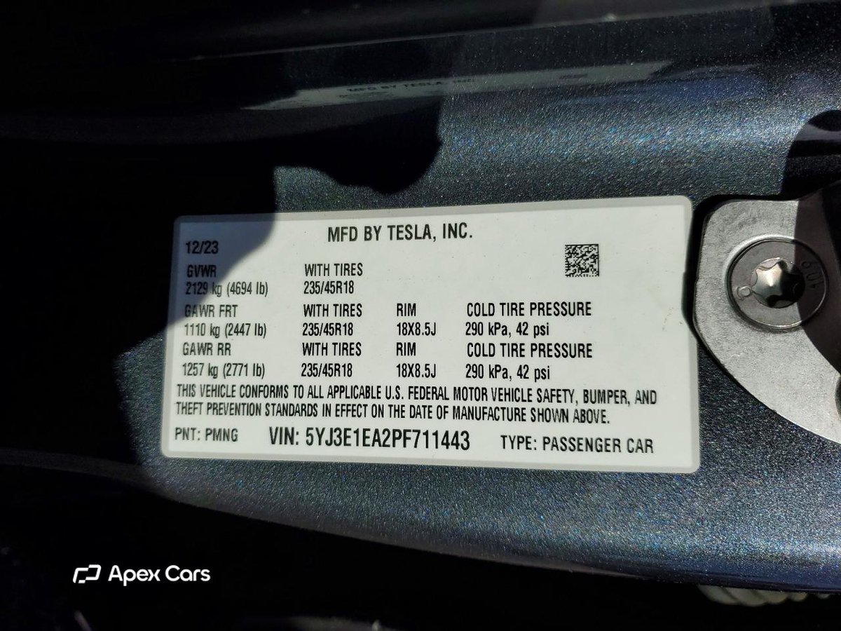 Tesla Model 3 2023
