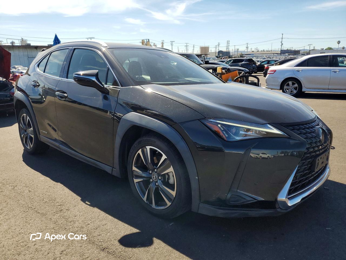 Lexus UX 2021