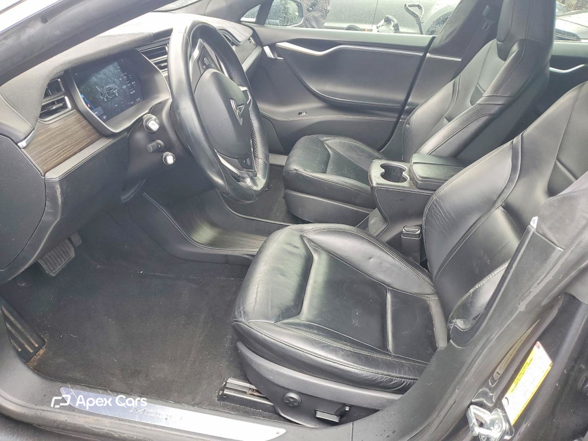 Tesla Model S 2015
