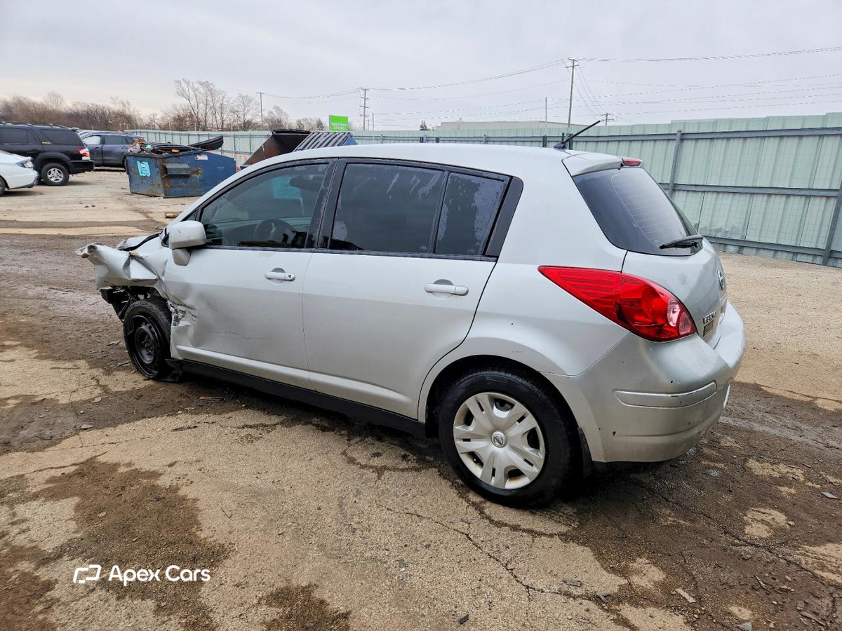 Nissan Versa 2012