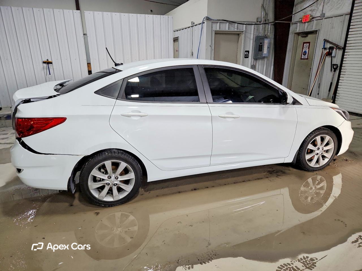 Hyundai Accent 2013