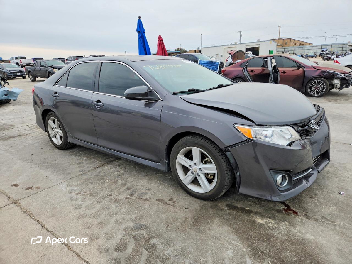 Toyota Camry 2012