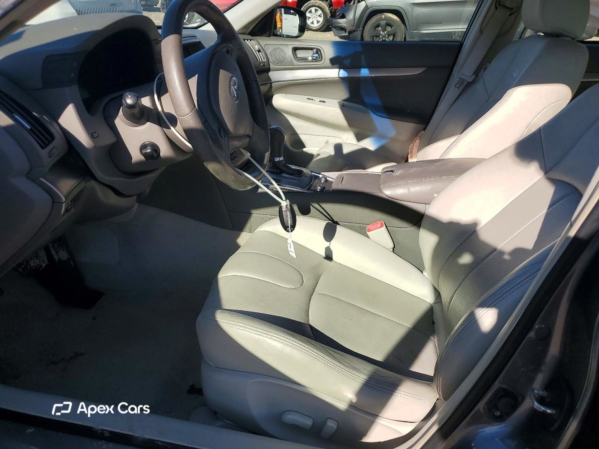 Infiniti G 2012