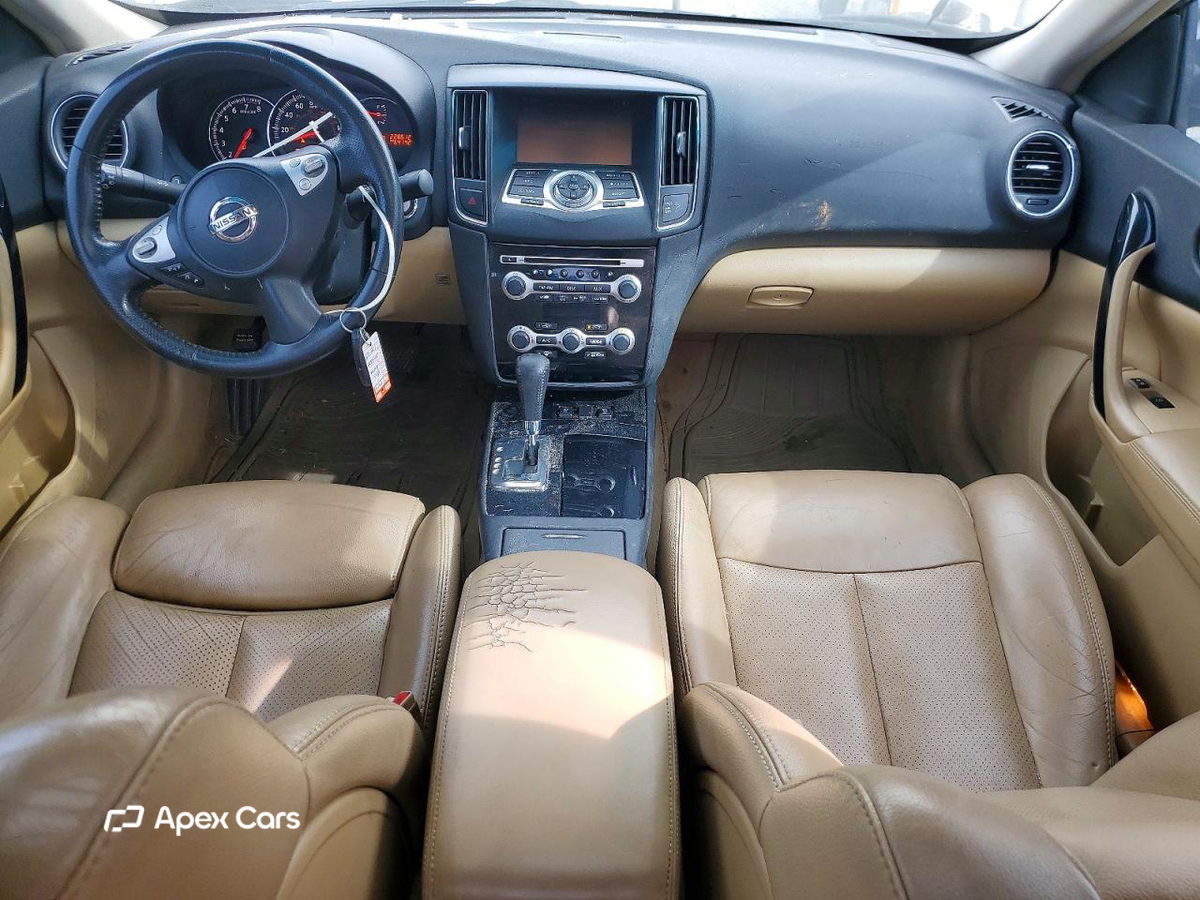 Nissan Maxima 2011