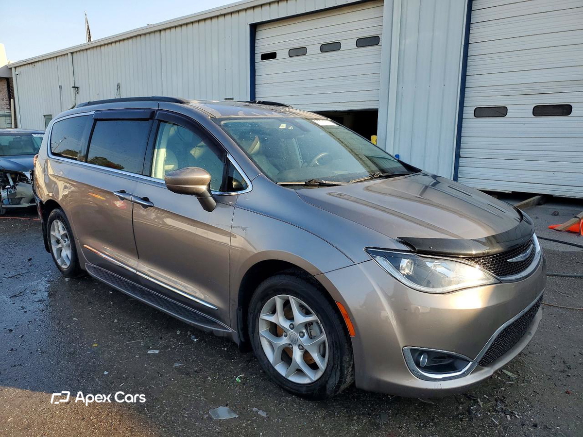 Chrysler Pacifica 2017