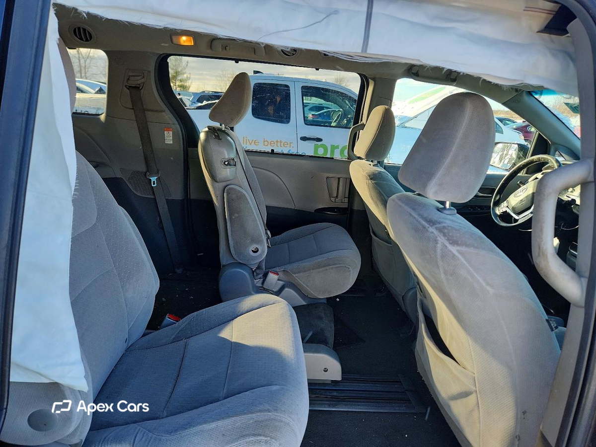 Toyota Sienna 2015