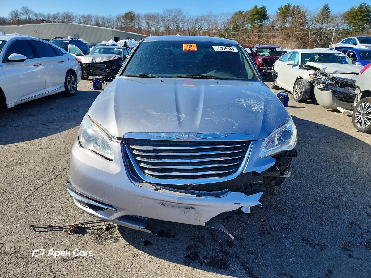 Chrysler 200 2013