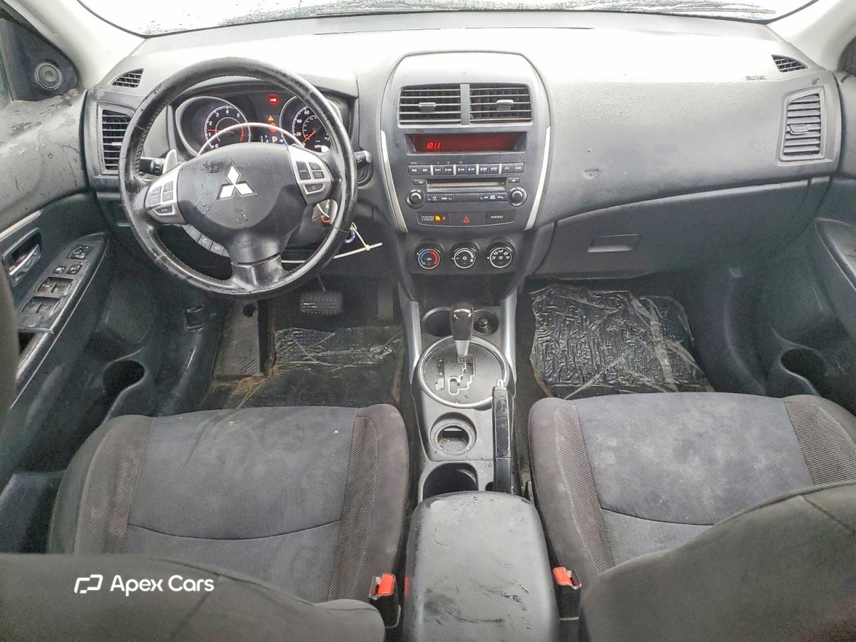 Mitsubishi Outlander 2011