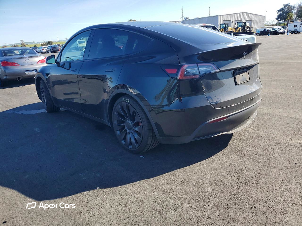 Tesla Model Y 2021