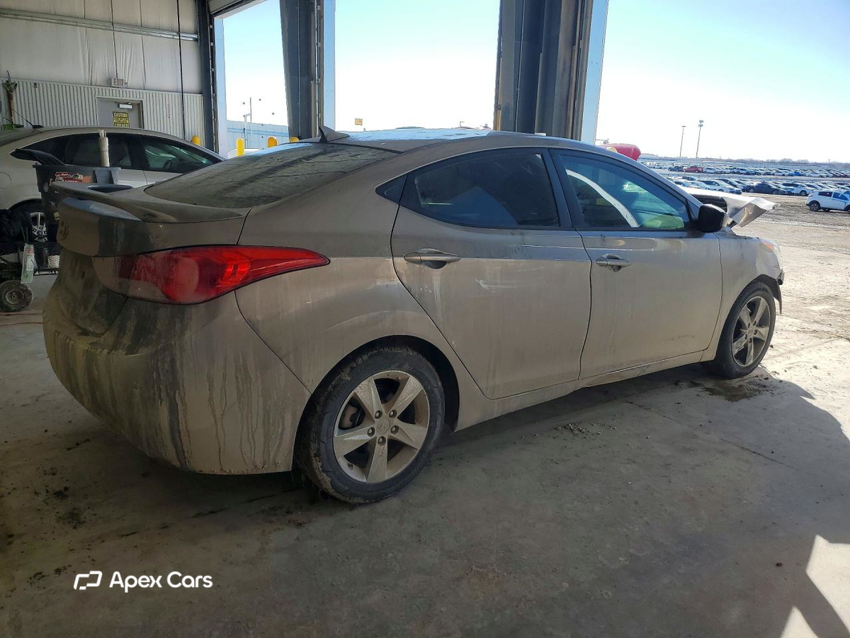 Hyundai Elantra 2013