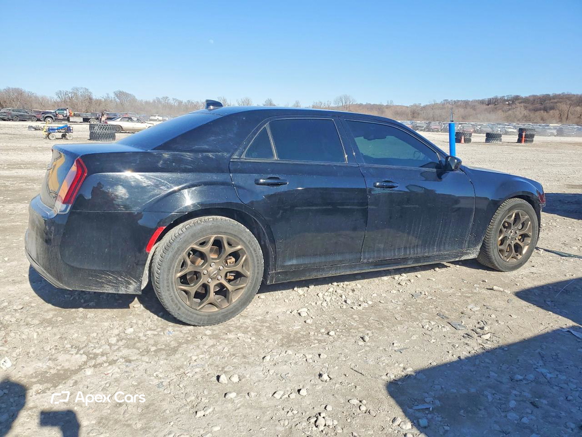Chrysler 300 2016
