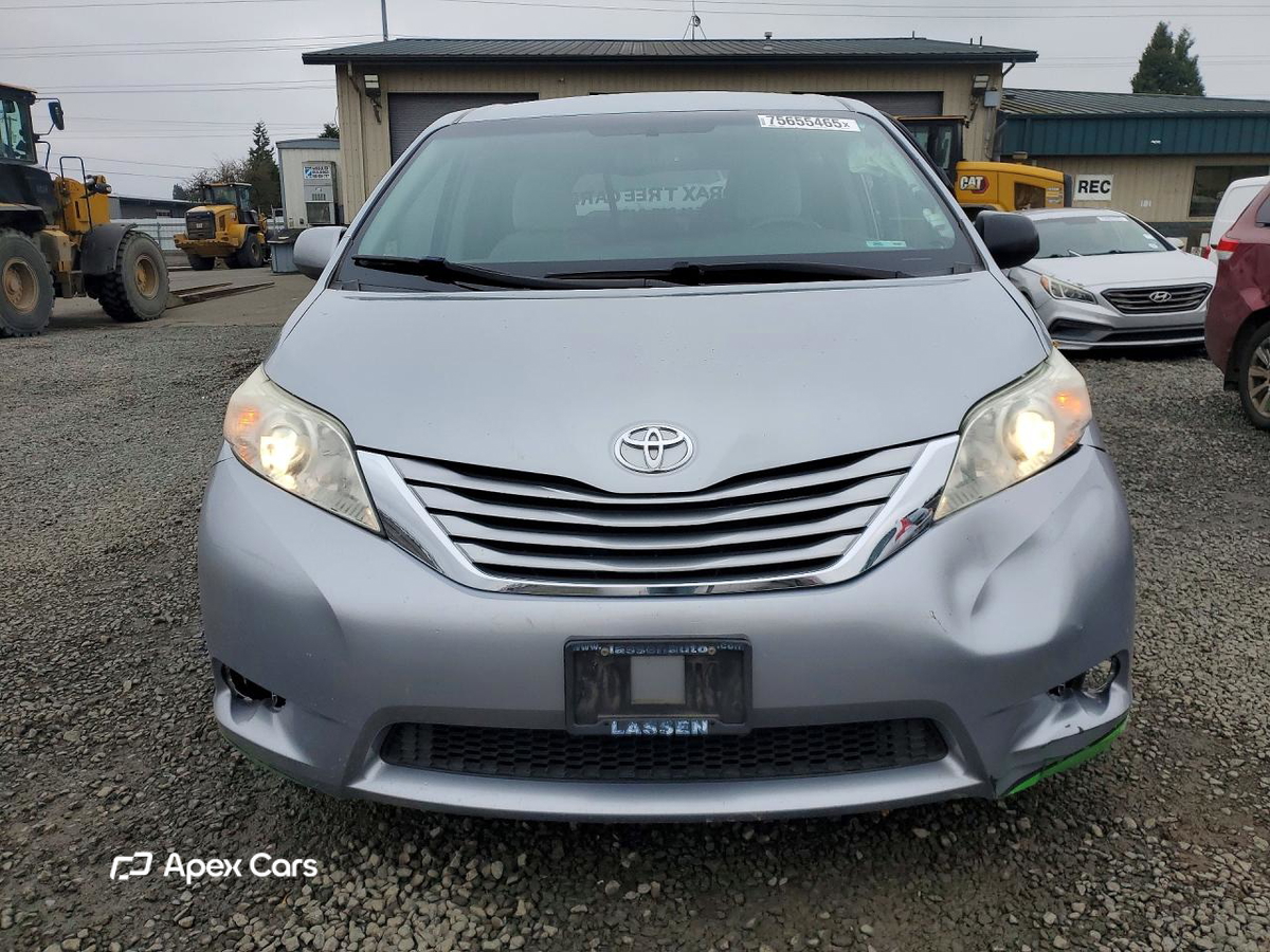 Toyota Sienna 2016