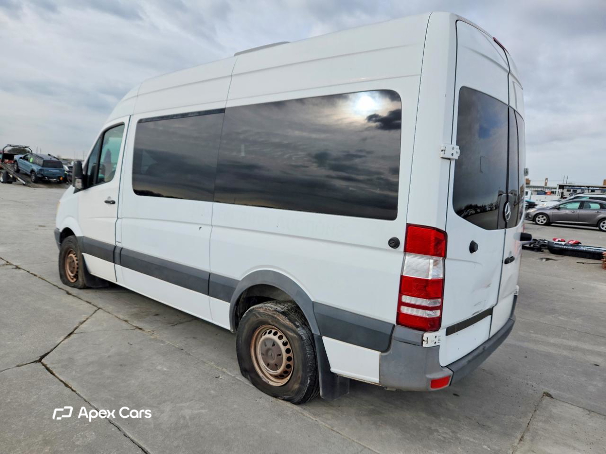 Mercedes-Benz Sprinter 2012