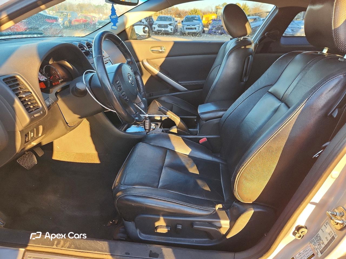 Nissan Altima 2012