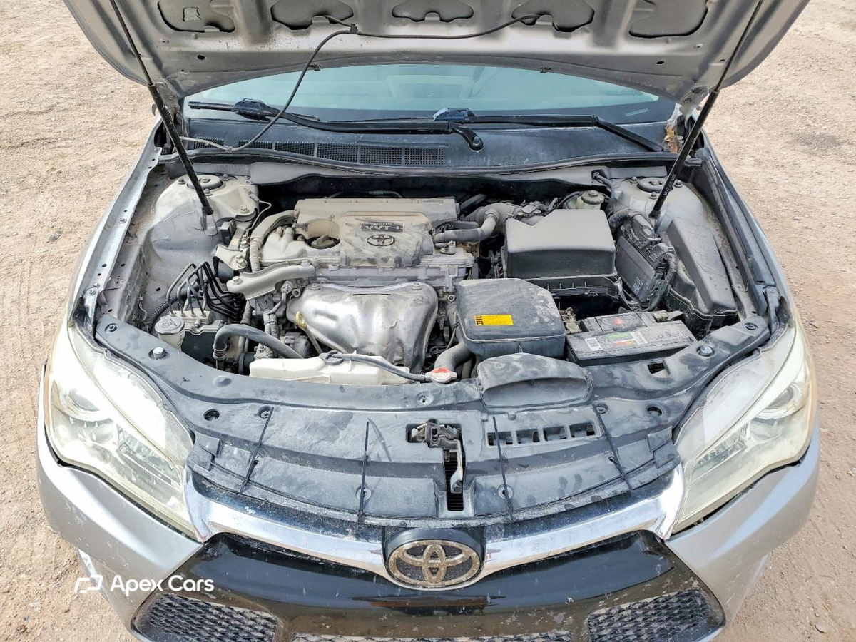 Toyota Camry 2016