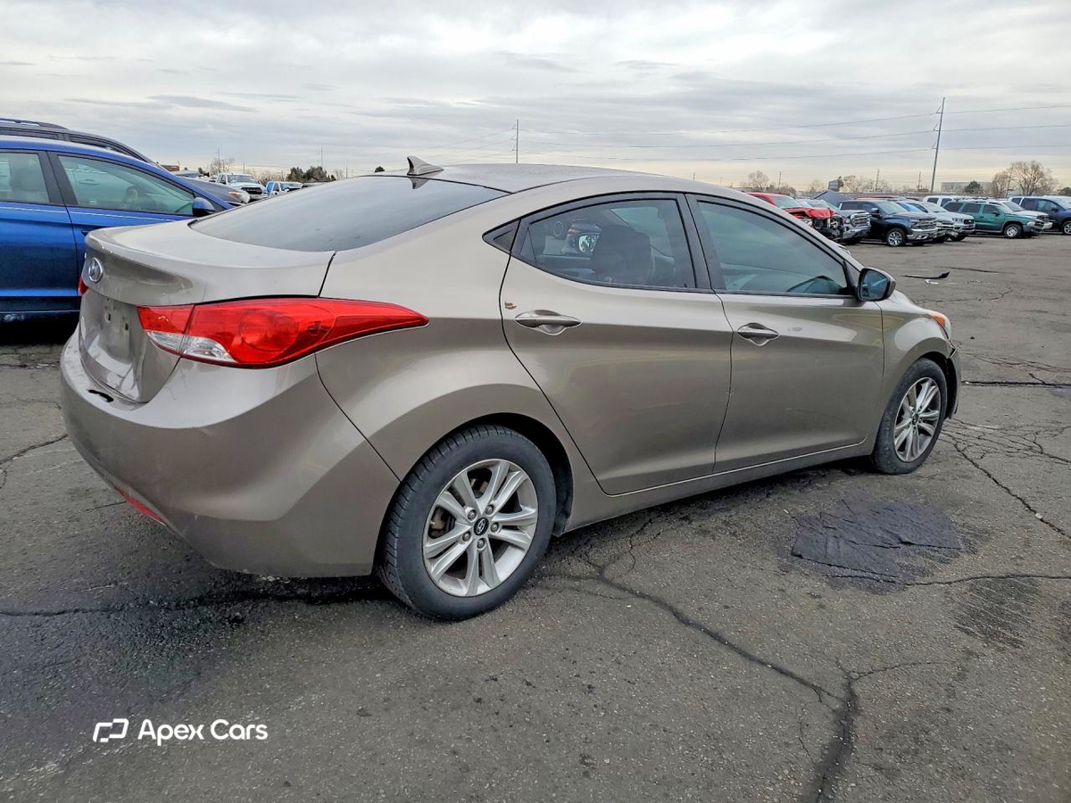 Hyundai Elantra 2013